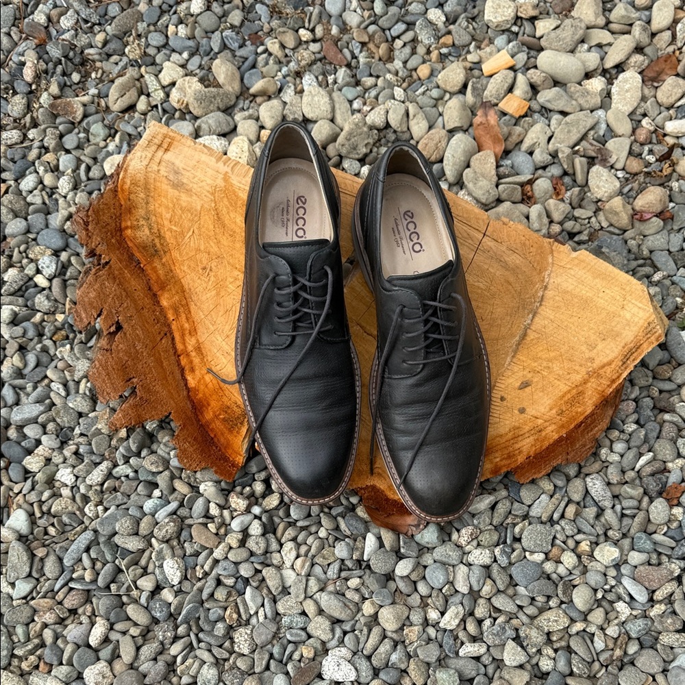 ECCO Men's Classic Grey Leather Oxfords